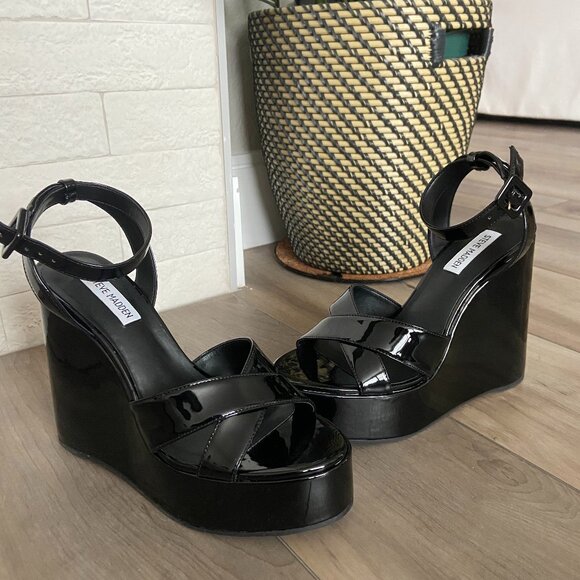 Steve Madden Black Shiny Patent Leather Wedge Heels - 9M - BRAND NEW - Picture 1 of 11